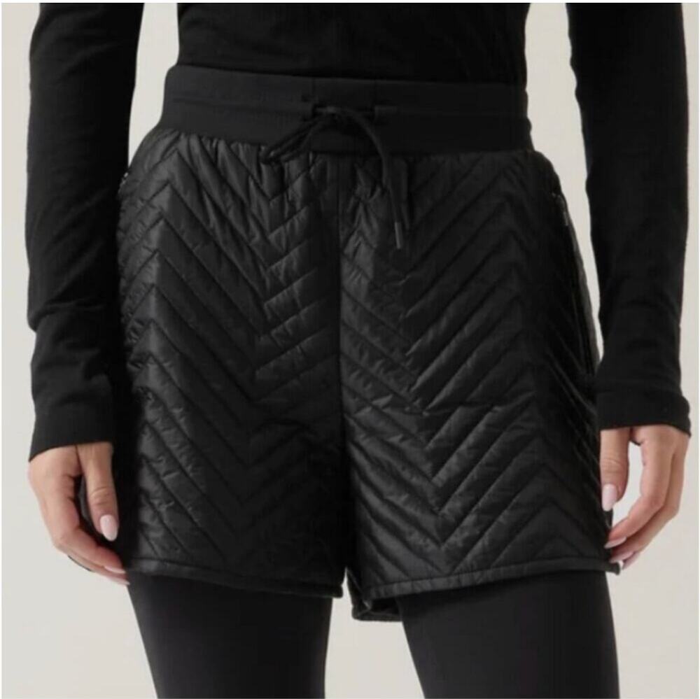 Athleta Shorts Womens 4 Black Apres Ski Quilted Athletic Warm Winter Sport Snow